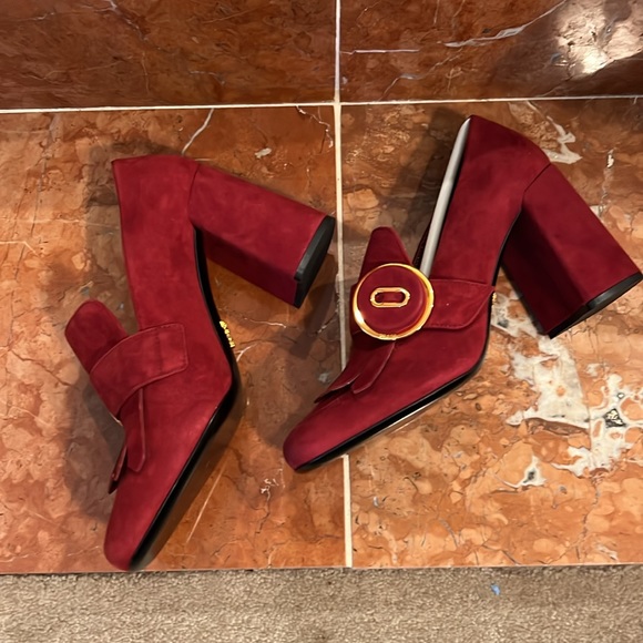 Prada red velvet shoes - Picture 10 of 12